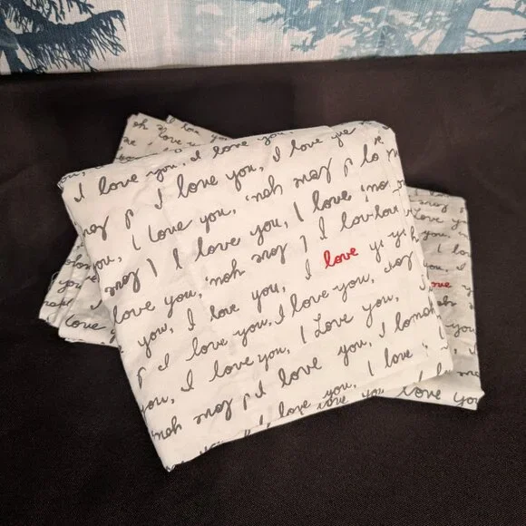 ED Ellen DeGeneres “I Love You” Pillowcases – Set of 2 Romantic Script Cotton Ca - Picture 1 of 3